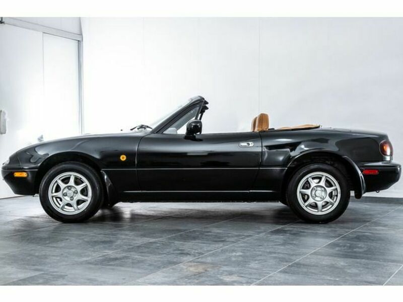 EUNOS ROADSTER