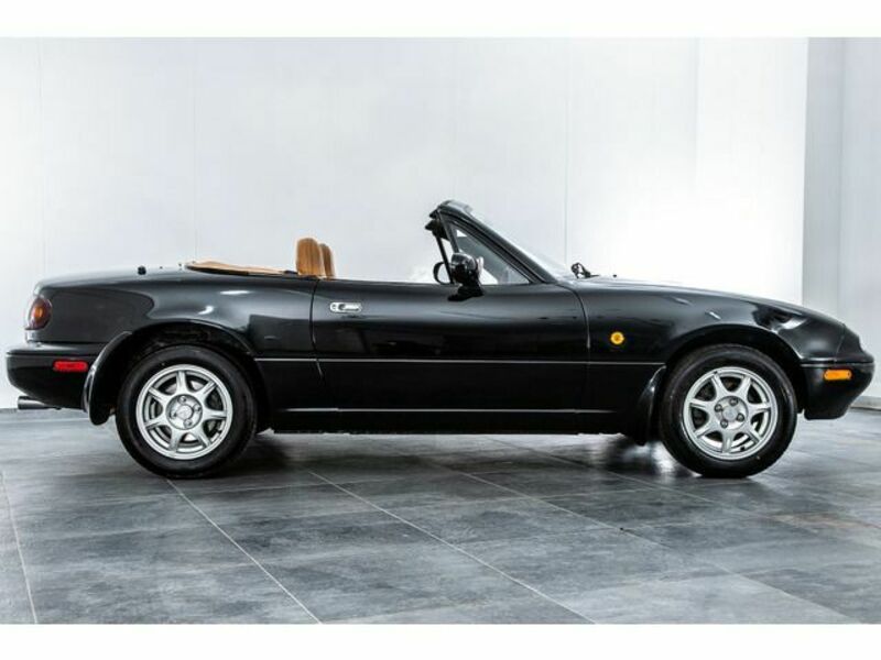 EUNOS ROADSTER