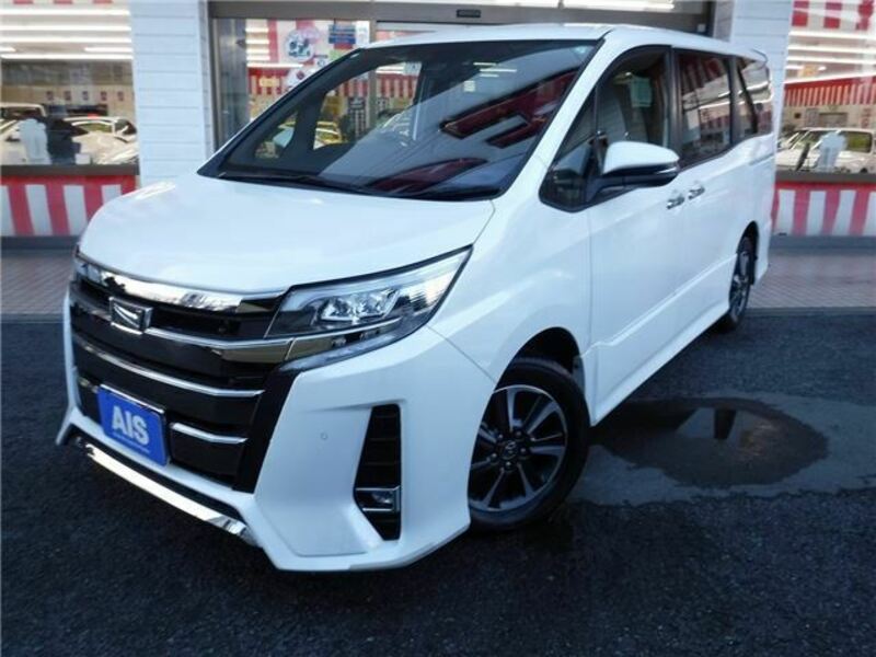 TOYOTA NOAH