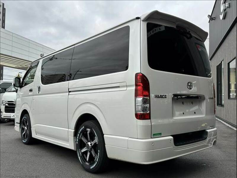 HIACE VAN