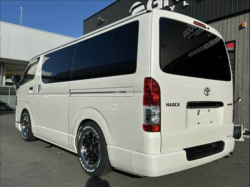 HIACE VAN