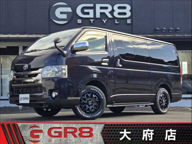 TOYOTA HIACE VAN