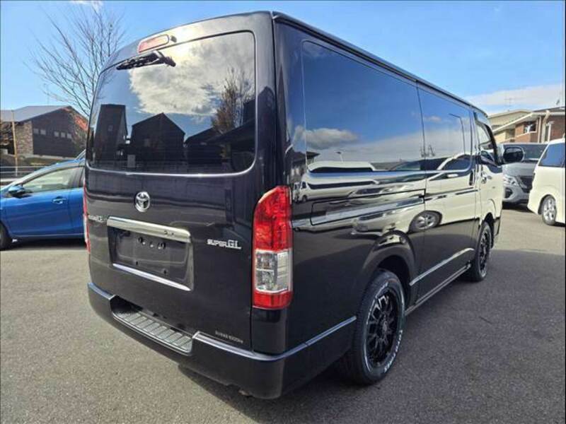 HIACE VAN