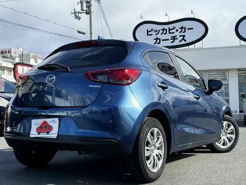 MAZDA2