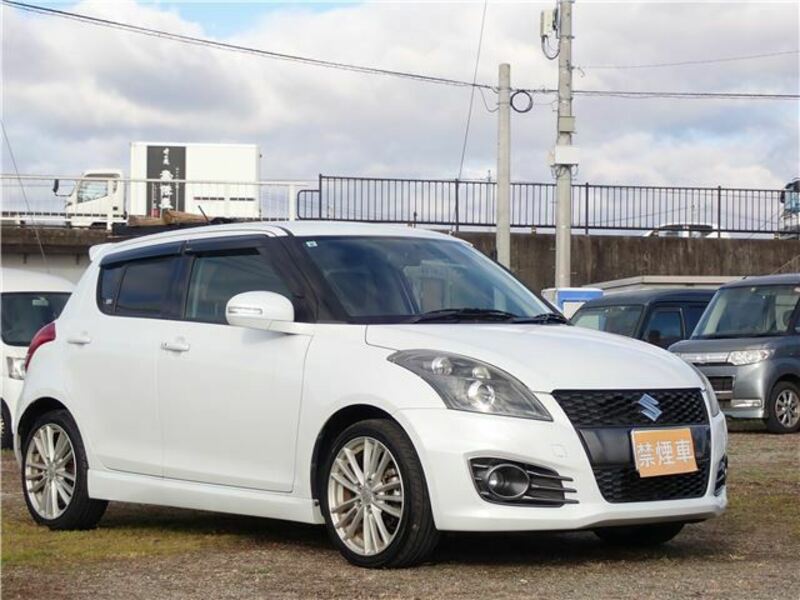 SUZUKI SWIFT