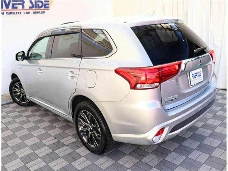 OUTLANDER PHEV