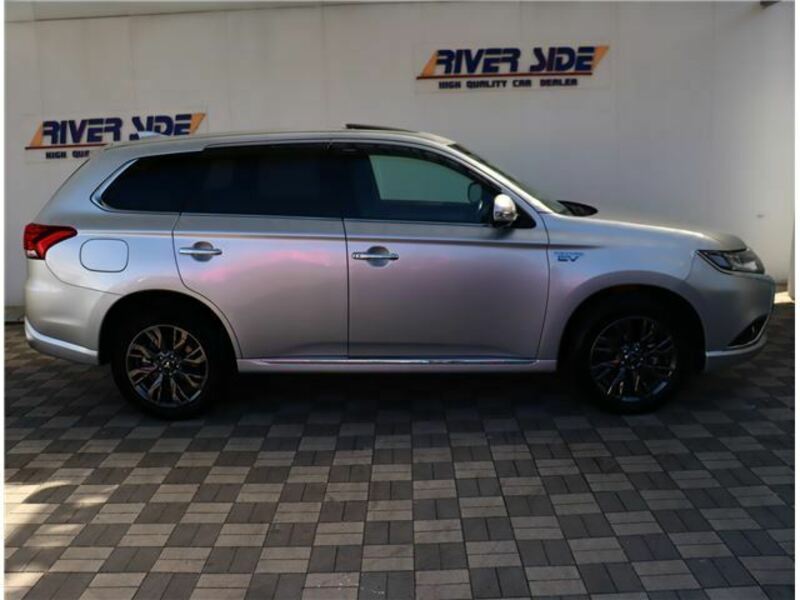 OUTLANDER PHEV