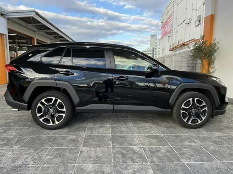 RAV4