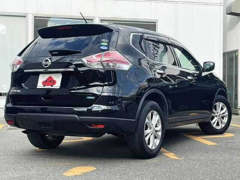 X-TRAIL