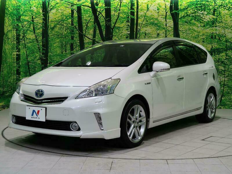Bmw Prius Alpha Used Cars For Sale Sbi Motor Japan
