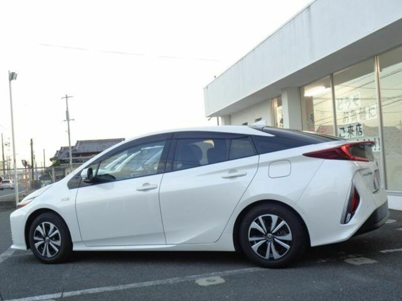 PRIUS PHV