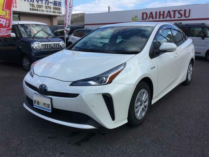 TOYOTA PRIUS