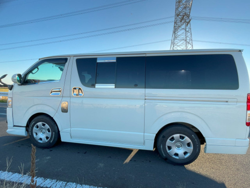 HIACE VAN