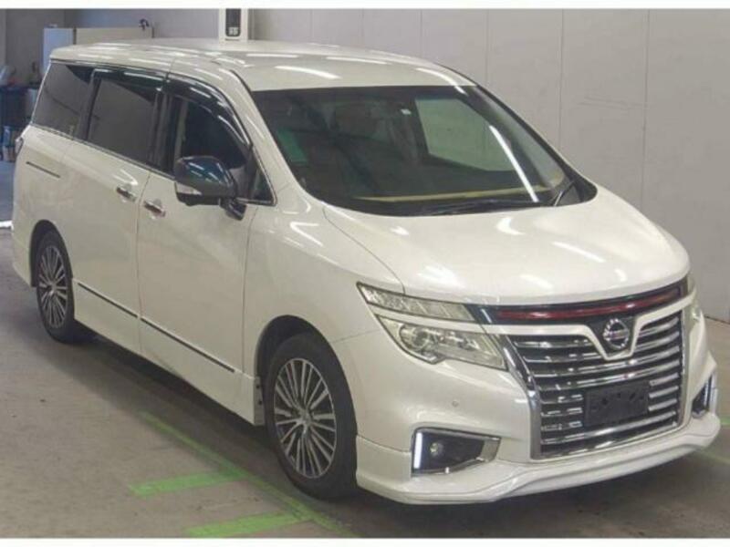 NISSAN ELGRAND