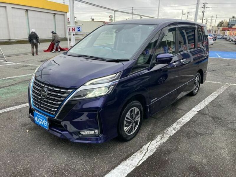 NISSAN SERENA