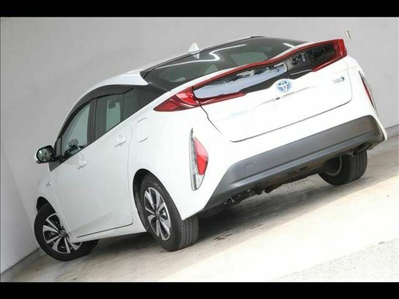 PRIUS PHV