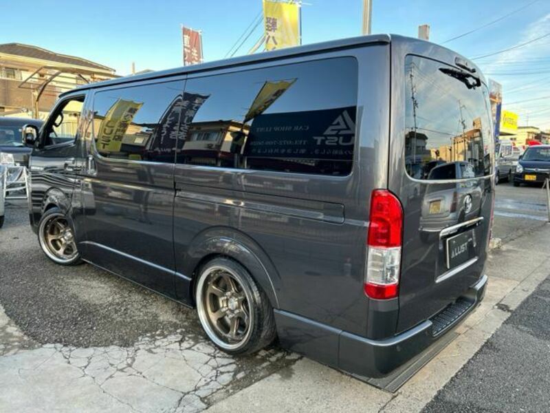 HIACE VAN