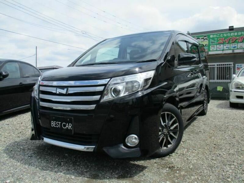 TOYOTA NOAH