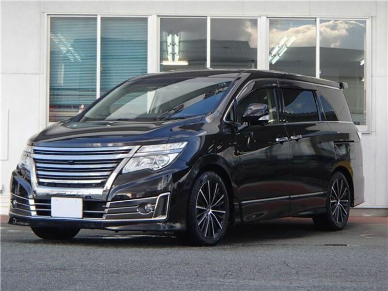 NISSAN ELGRAND