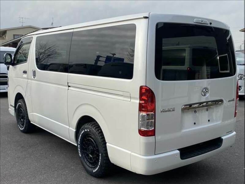 HIACE VAN