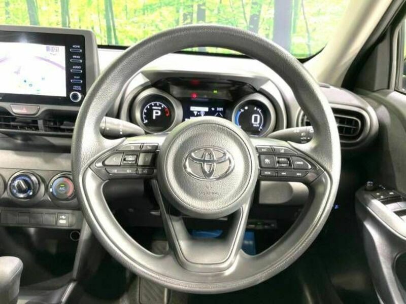 YARIS CROSS