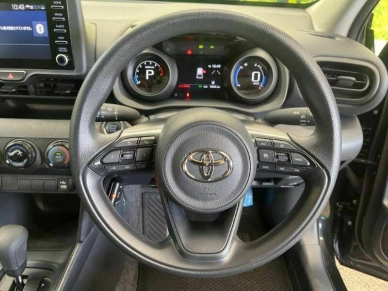 YARIS CROSS