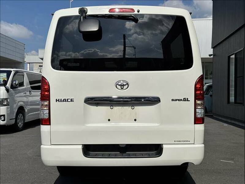 HIACE VAN