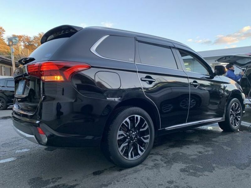 OUTLANDER PHEV