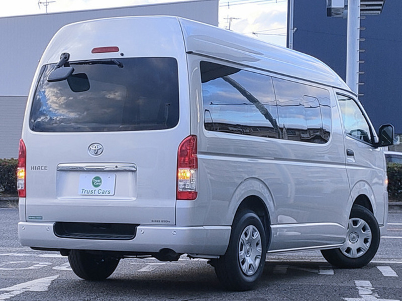 HIACE VAN