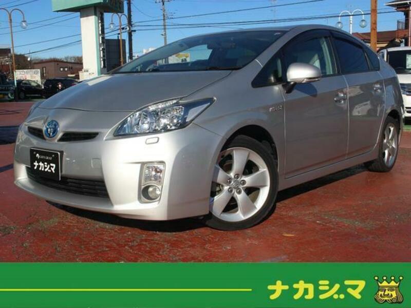 TOYOTA PRIUS