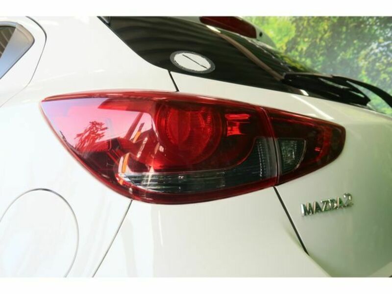 MAZDA2