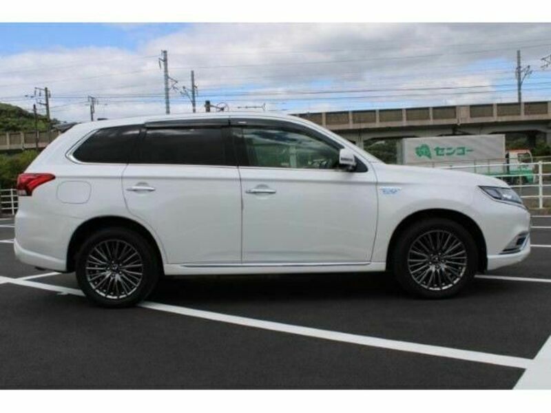 OUTLANDER PHEV