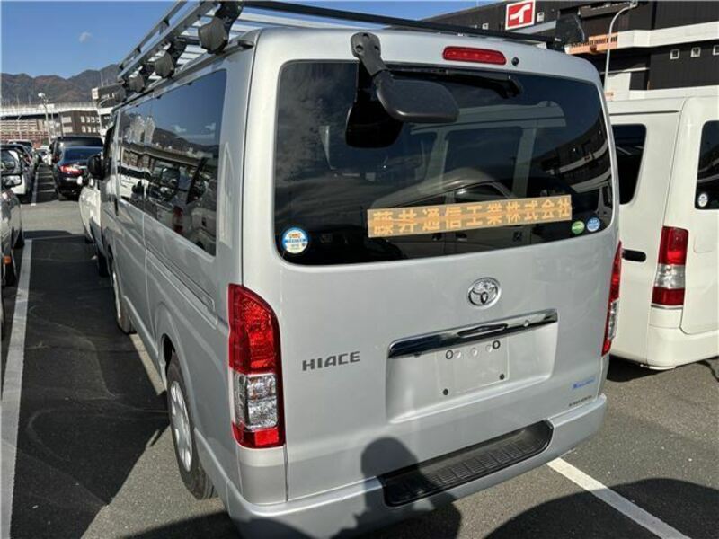 HIACE VAN