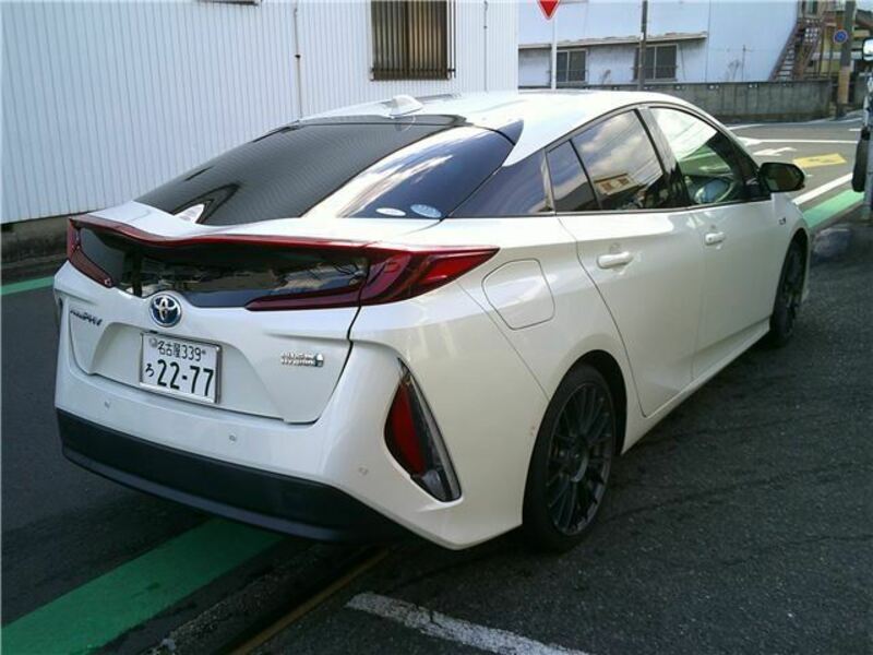 PRIUS PHV