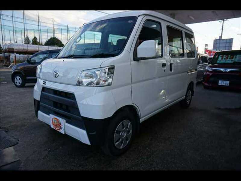 TOYOTA PIXIS VAN