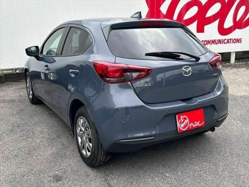 MAZDA2