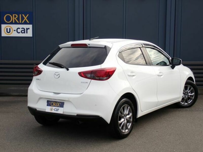 MAZDA2