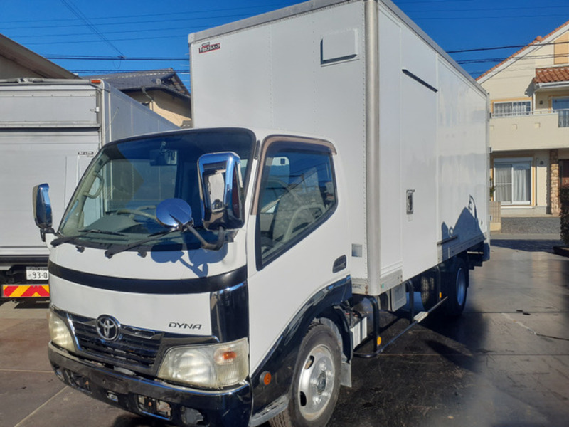 TOYOTA DYNA