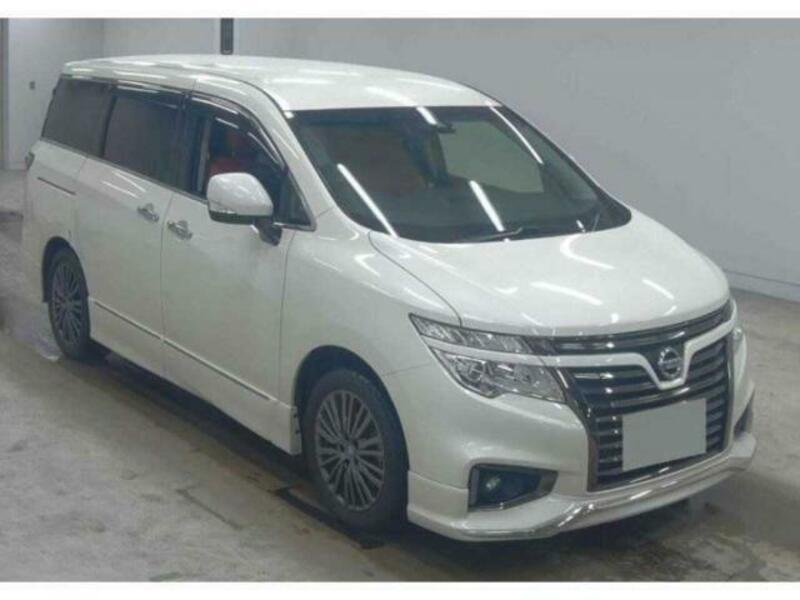 NISSAN ELGRAND