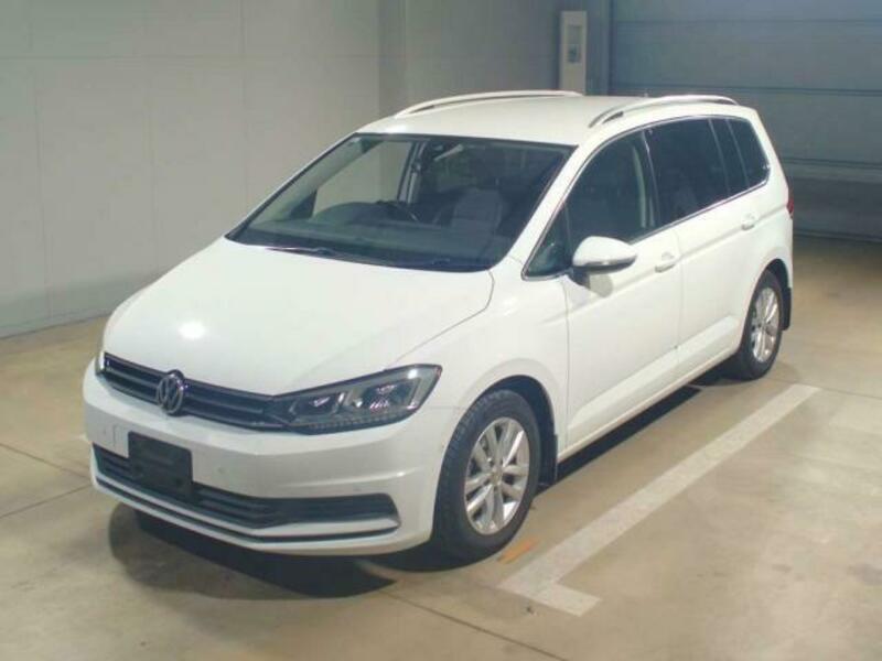 VOLKSWAGEN GOLF TOURAN