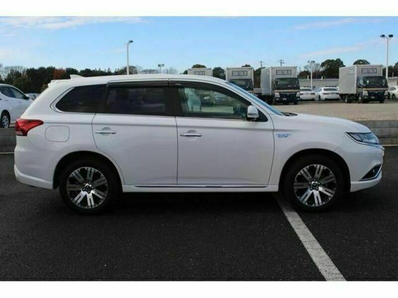 OUTLANDER PHEV