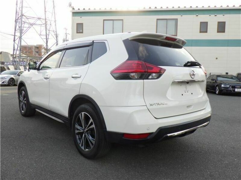 X-TRAIL