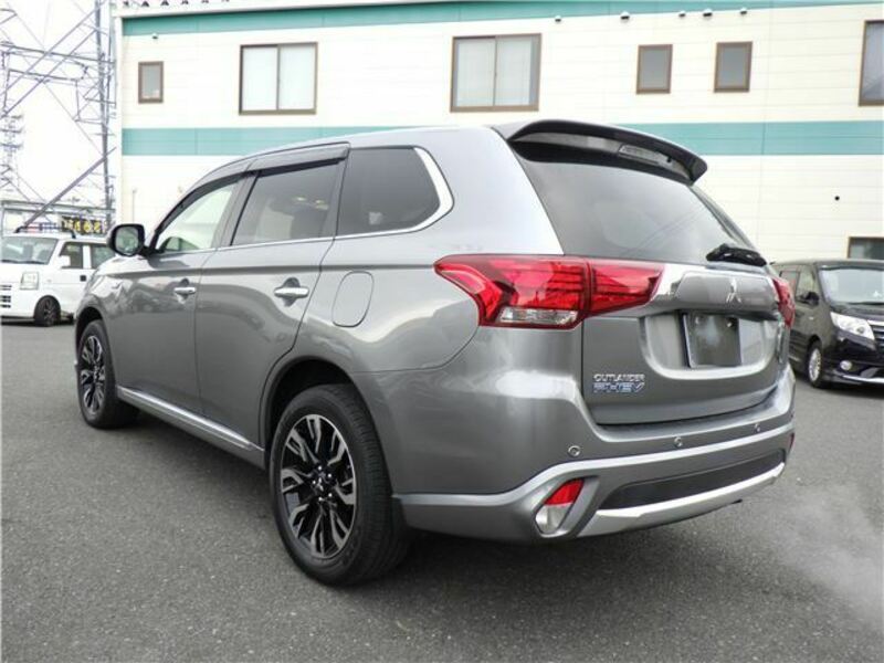 OUTLANDER PHEV