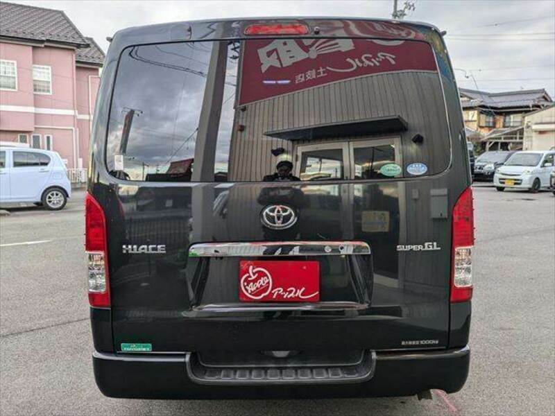 HIACE VAN