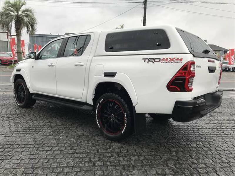 HILUX