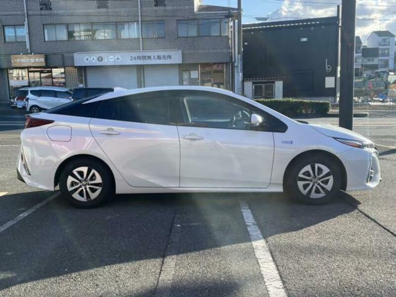 PRIUS PHV