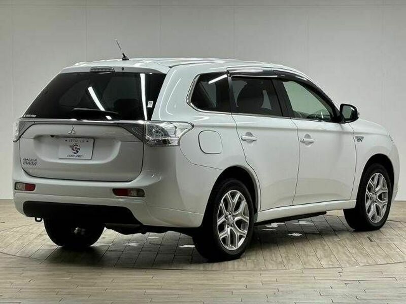 OUTLANDER PHEV