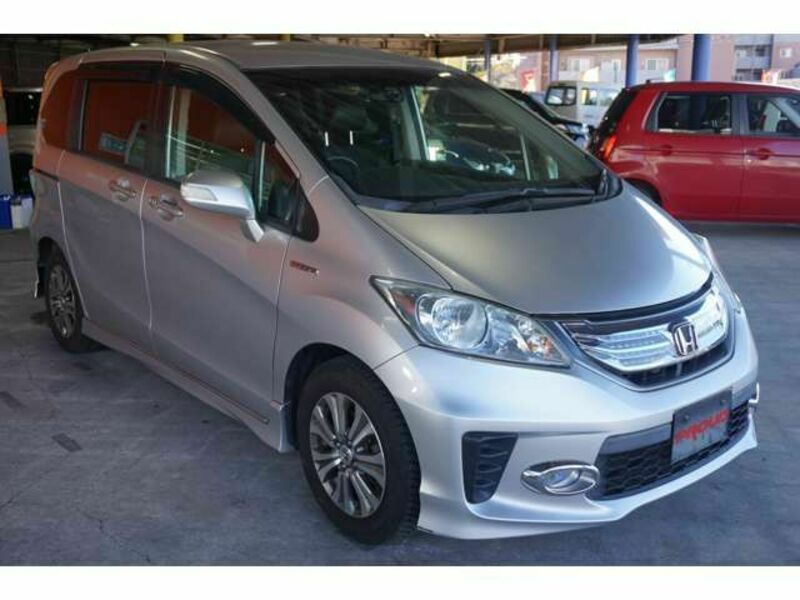 HONDA FREED HYBRID