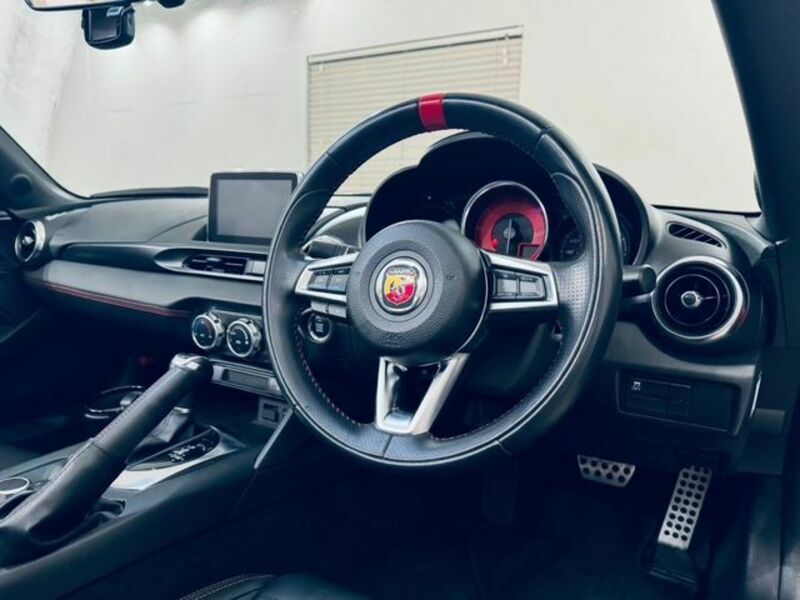 ABARTH 124 SPIDER