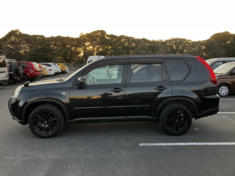 X-TRAIL